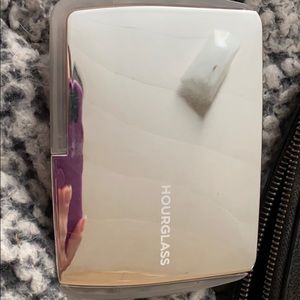 Hourglass ghost face palette